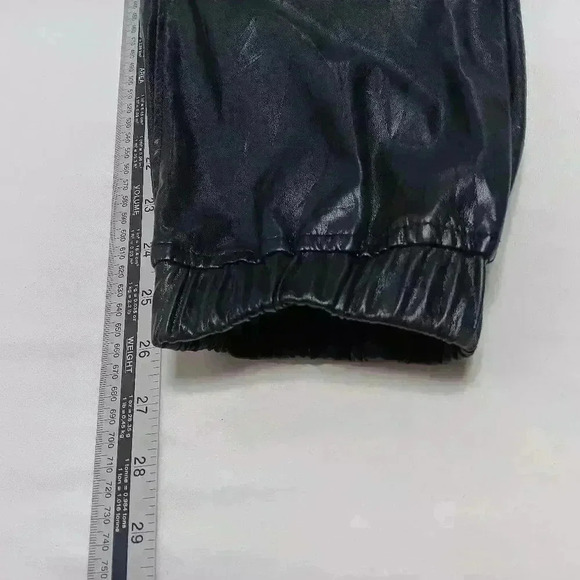 Blank NYC fuax leather joggers. Ladies size M - Picture 6 of 6